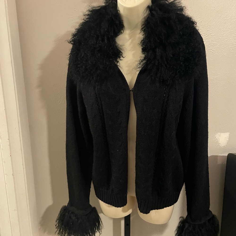 Elegant Black Fur-Trimmed Women's Sweater